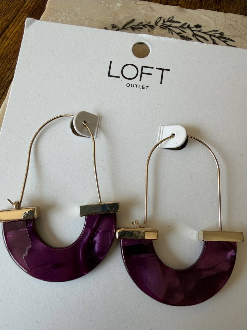 Accessories Identification - Picture 3 of 4